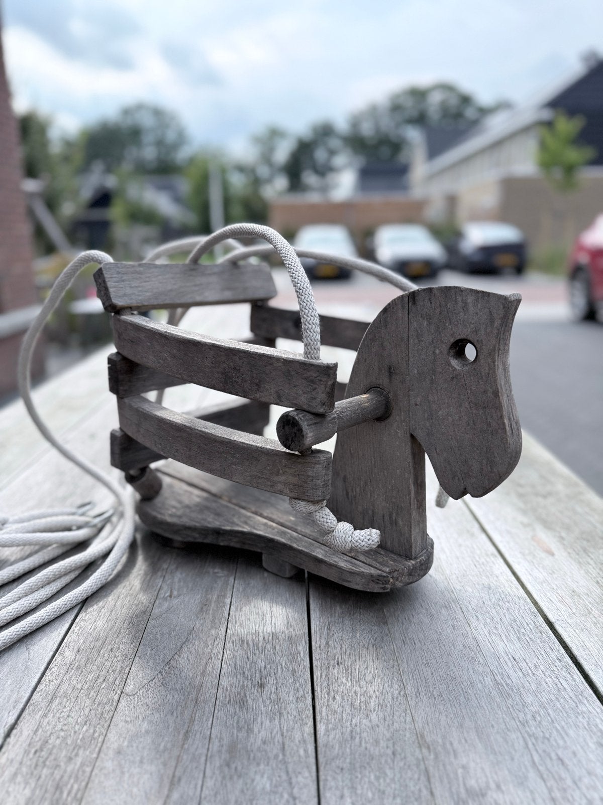 Houten paardenschommel voor kinderen, Ophalen