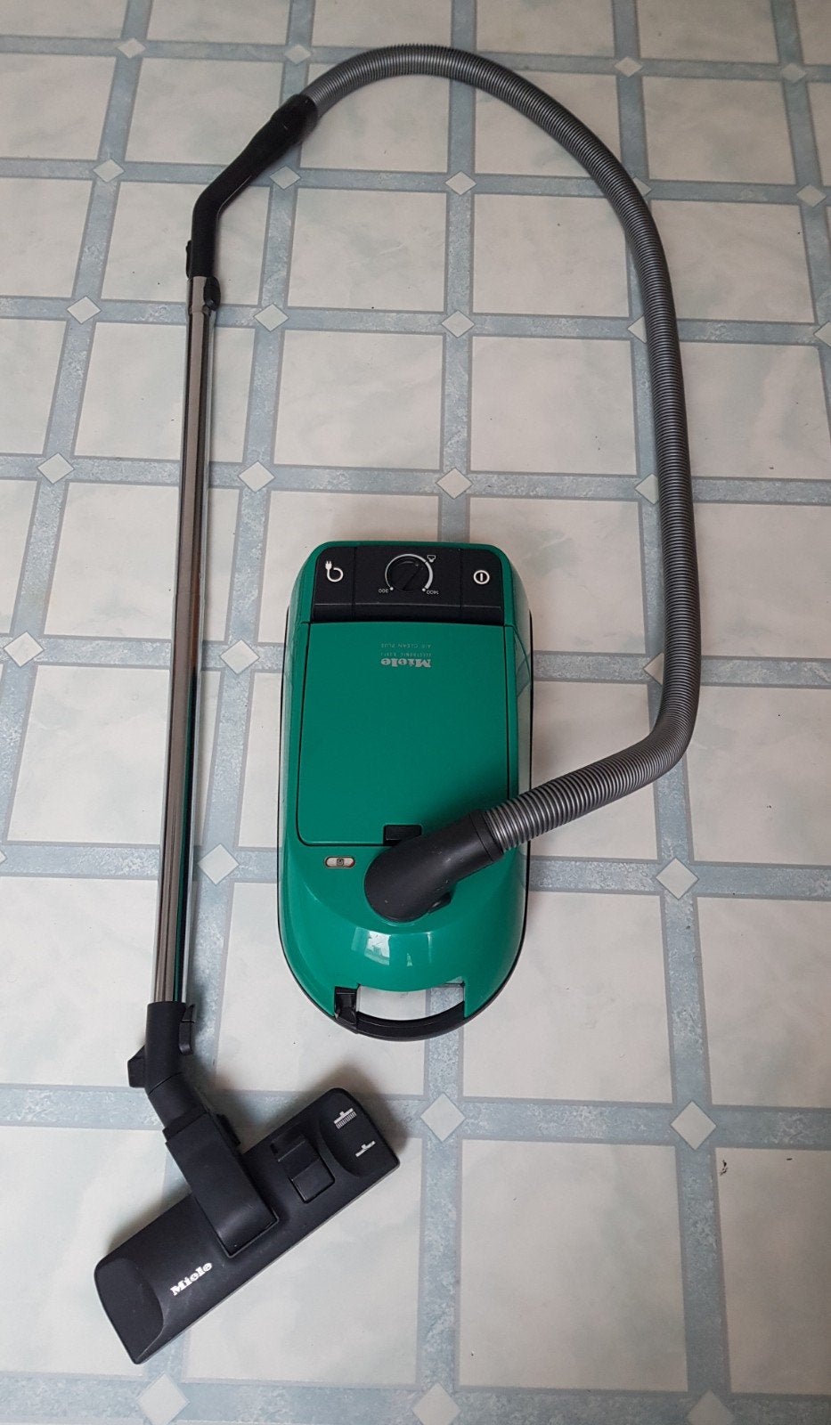MIELE STOFZUIGER HEEL WEINIG GEBRUIKT ZO GOED ALS NIEUW, Ophalen of Verzenden, Zo goed als nieuw