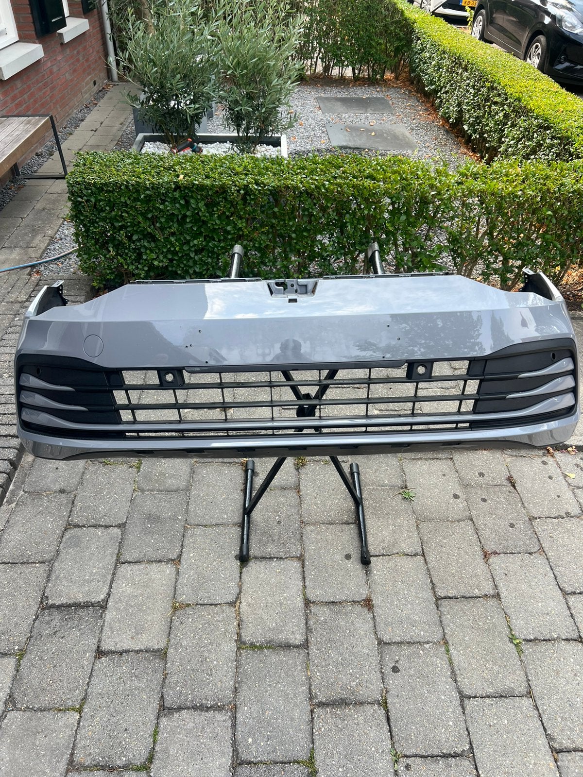 ORIGINEEL VOLKSWAGEN GOLF VIII 8 VOORBUMPER COMPLEET 6x PDC, Ophalen, Gebruikt, Bumper, Volkswagen