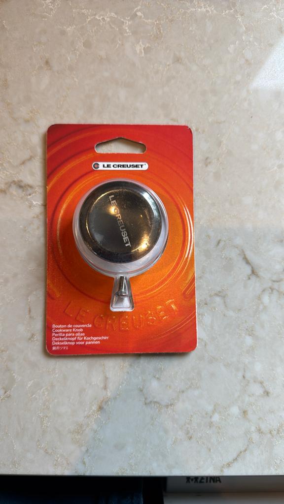 Nieuwe Le Creuset RVS black nickel knop 47mm, Ophalen of Verzenden, Zo goed als nieuw, Gietijzer, Koekenpan of Braadpan