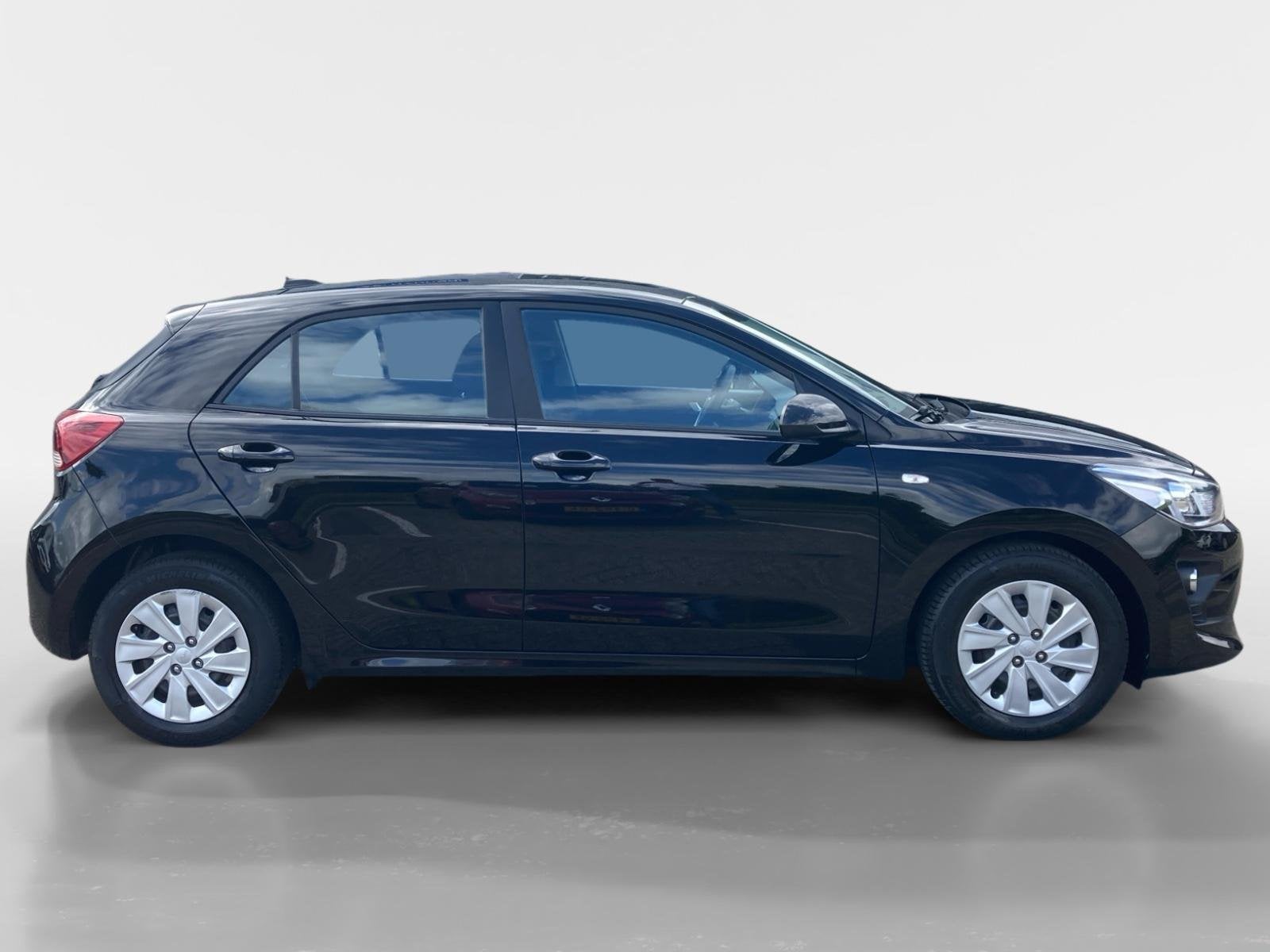Kia Rio 1.0 T-GDi MHEV ComfortLine | Carplay | Airco |, Auto's, Voorwielaandrijving, 12 maanden, Gebruikt, Zwart