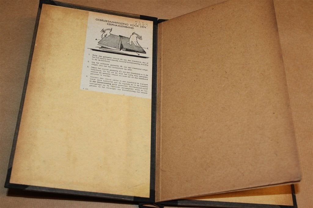 Kerpha-Klemband — Vintage Verzamelband voor Tijdschriften, Ophalen of Verzenden