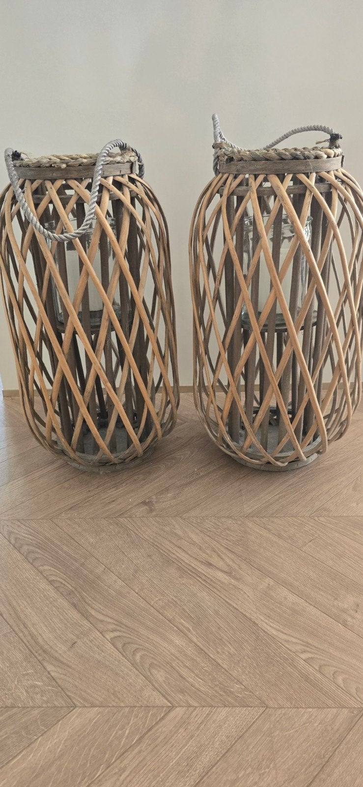 Set van 2 rotan lantaarns met glazen inzet, Ophalen, Natuurlijk materiaal, Zo goed als nieuw, Bruin