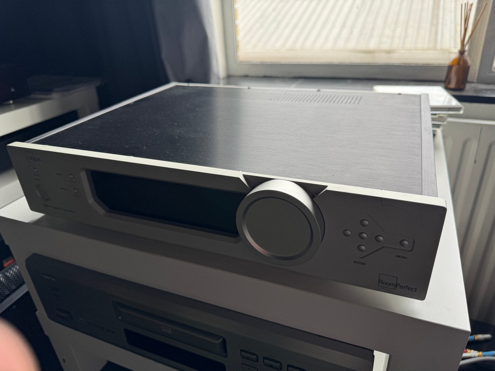 Lyngdorf DPA 1 voorversterker met RoomPerfect, Overige merken, Ophalen of Verzenden, Zo goed als nieuw, 120 watt of meer