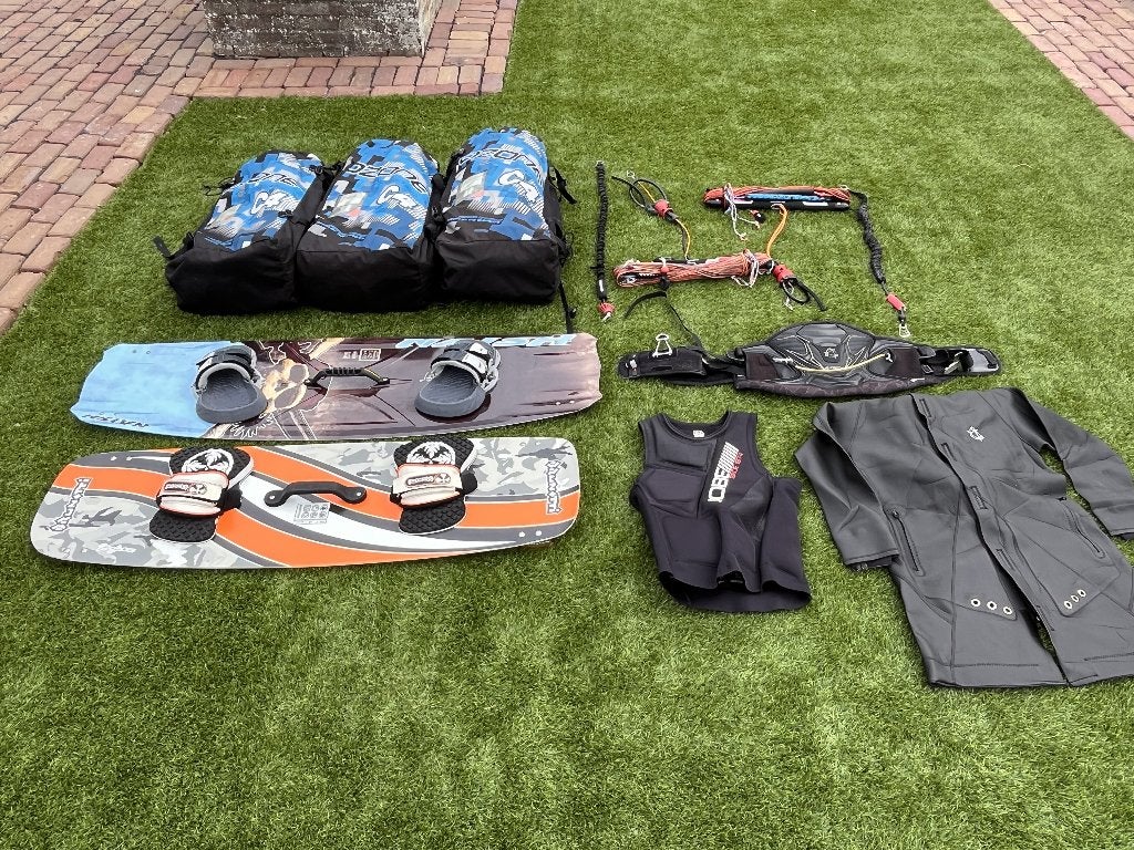 Complete Ozone C4 kitesurfset  7m / 9m / 11m + boards, Watersport en Boten, Ophalen, Gebruikt, Kitesurf-set, Twintip