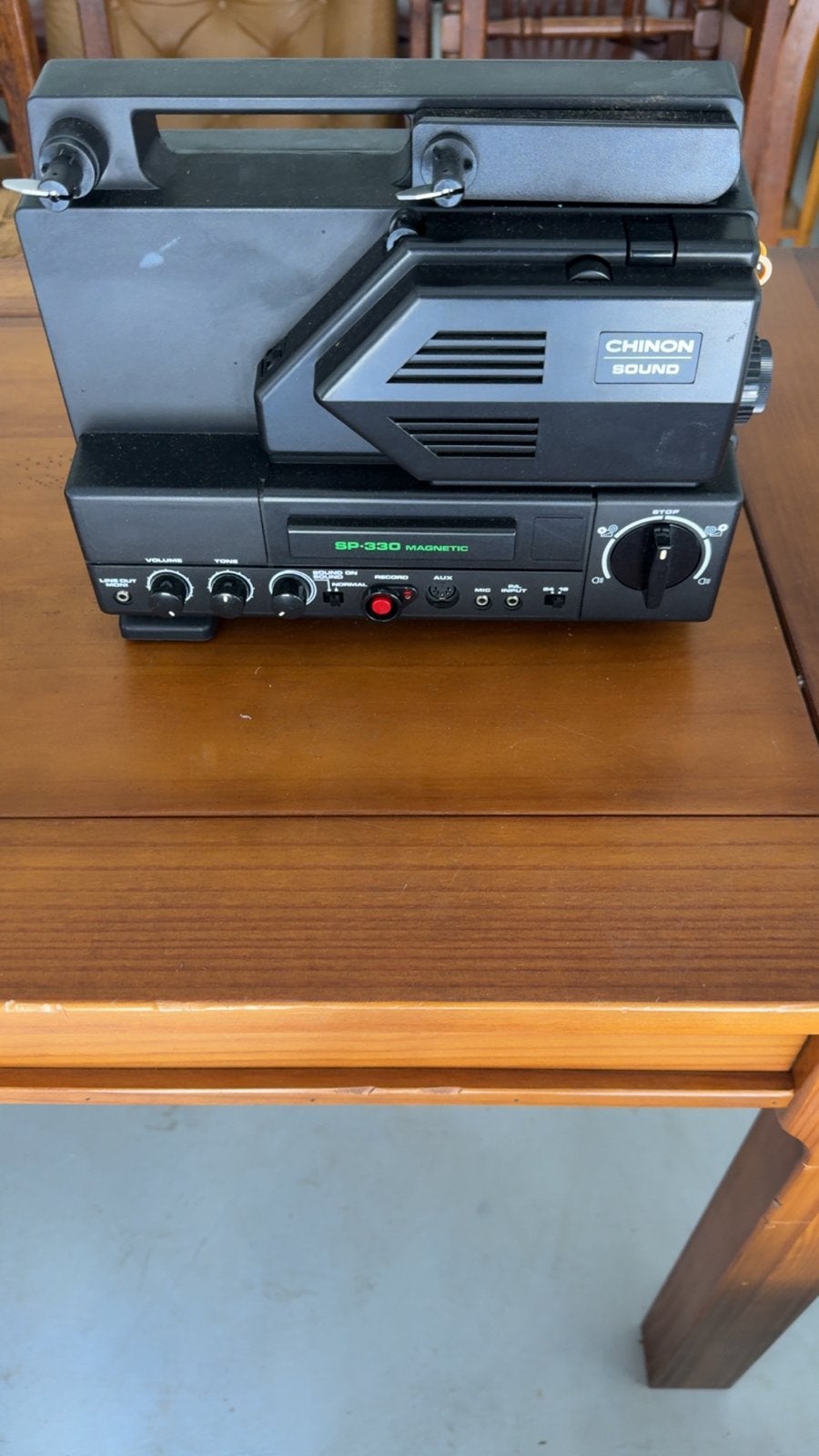 Chinon Sound SP-330 Magnetic 8mm Filmprojector, Gebruikt, Met scherm, Chinon, Chinon