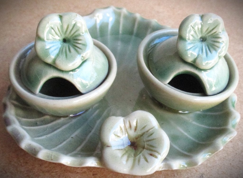 Aziatisch Celadon ? aardewerk setje~met deksels~Zout, Ophalen of Verzenden