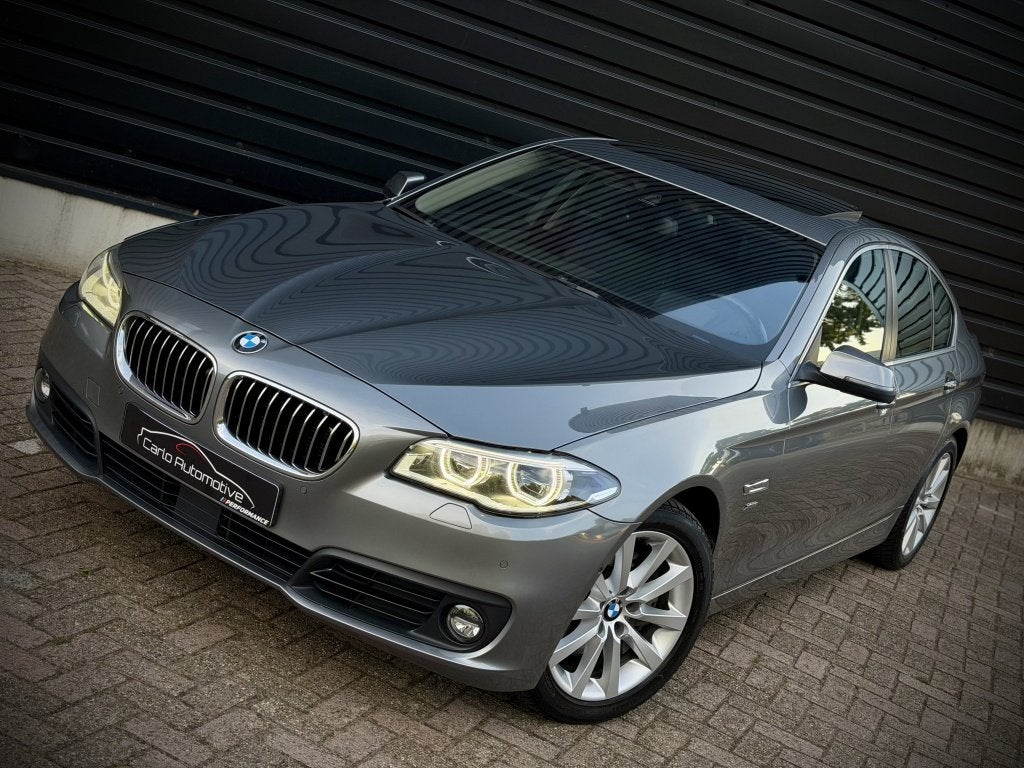 BMW 5 Serie 535xi SOFTCLOSE|DAK|HUD|360|MASSAGE|ACC|BLINDSPO, Auto's, BMW, Gebruikt, Lichtsensor, 2000 kg, Leder
