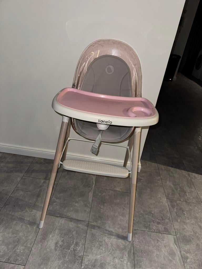 Lionelo kinder eetstoel met ligstand, Ophalen, Zo goed als nieuw, Meegroeistoel
