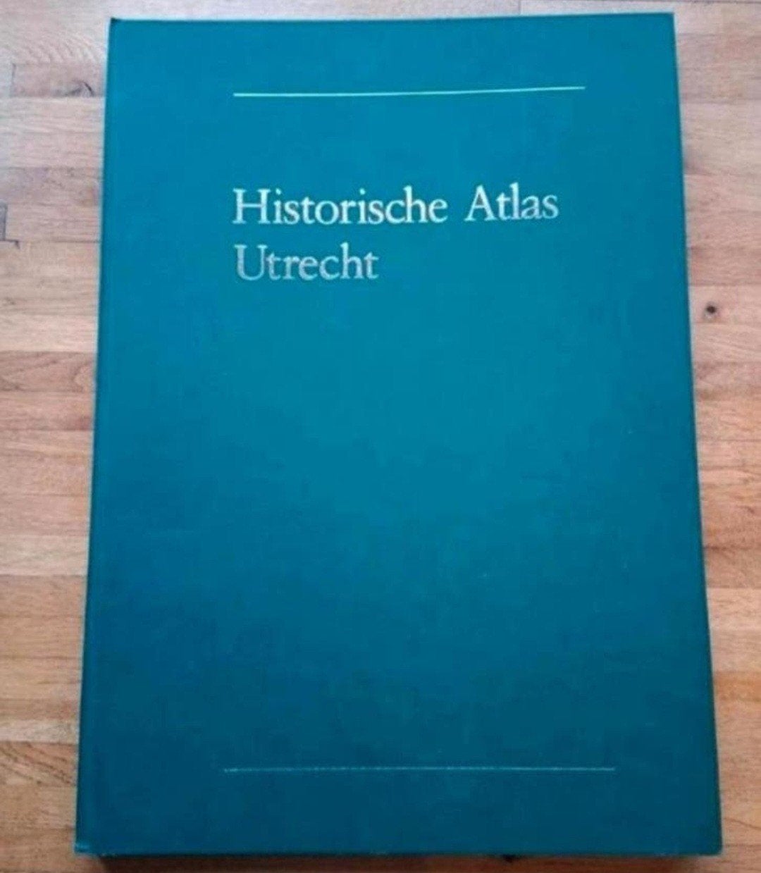 Historische atlas Utrecht
Met 42 kaarten uit vorige de eeuw, Boeken, Atlassen en Landkaarten, Ophalen of Verzenden, 1800 tot 2000