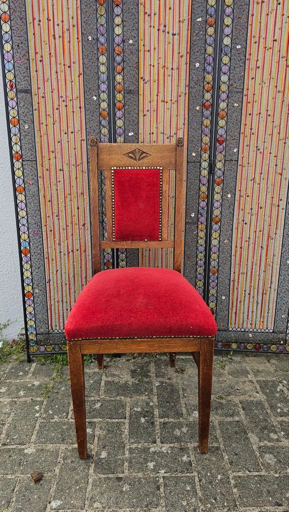 Schattig retro stoeltje met rode bekleding., Huis en Inrichting, Stoelen, Ophalen, Gebruikt, Rood, Eén