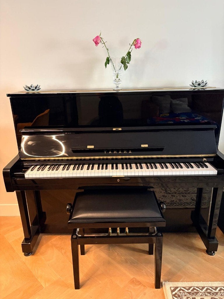 Yamaha Piano, Ophalen, Zo goed als nieuw, Zwart, Hoogglans
