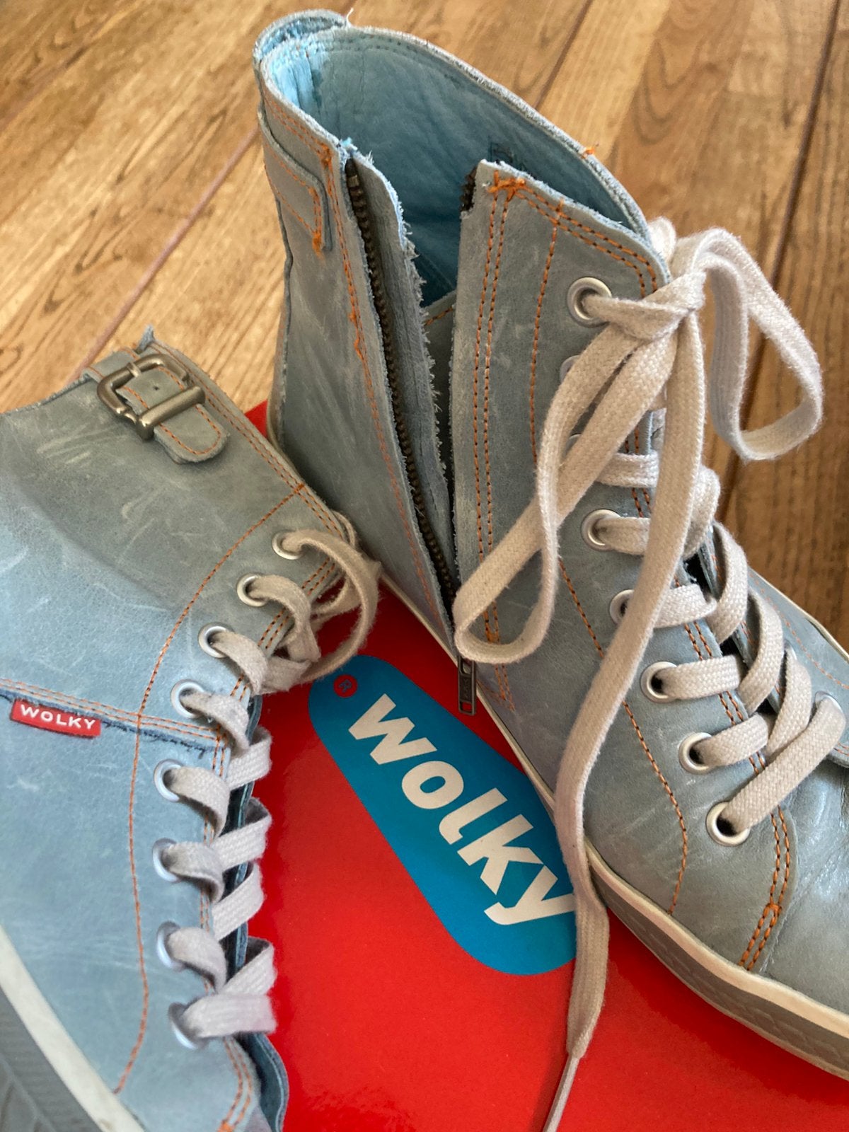 Nieuwe biker Wolkies, prachtig ijsblauw maat 40, Nieuw, Sneakers of Gympen, Verzenden, Blauw