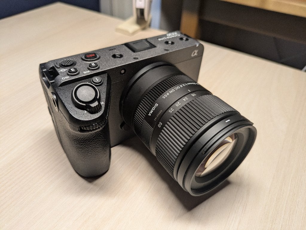 Sony FX30 + Sigma 18-50 2.8, Audio, Tv en Foto, Videocamera's Digitaal, Nieuw, Sony, Geheugenkaart, Camera