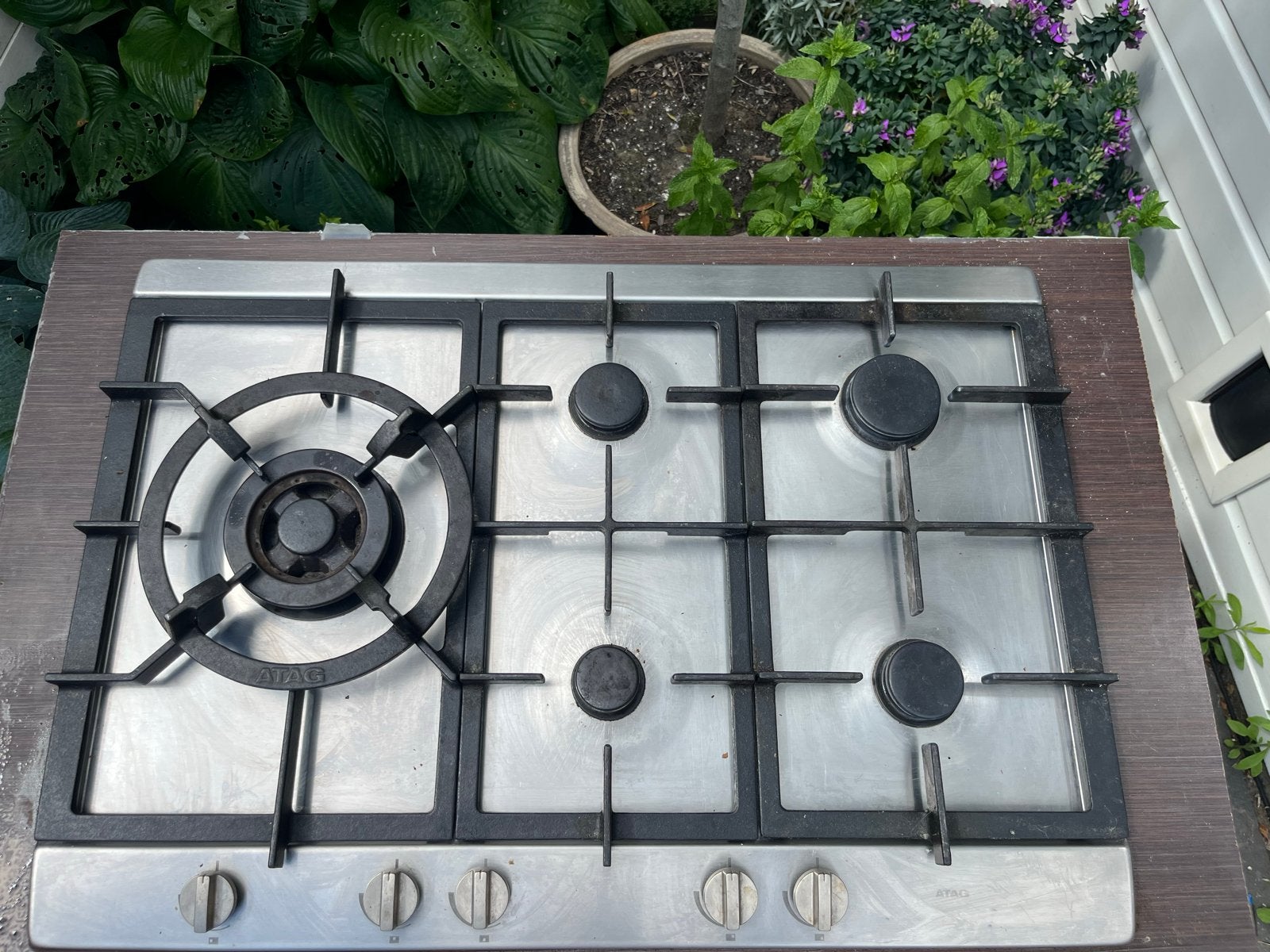 Atag 5-pits gasfornuis met wokbrander - Oud maar werkend, Ophalen, Gebruikt, Minder dan 85 cm, 60 cm of meer