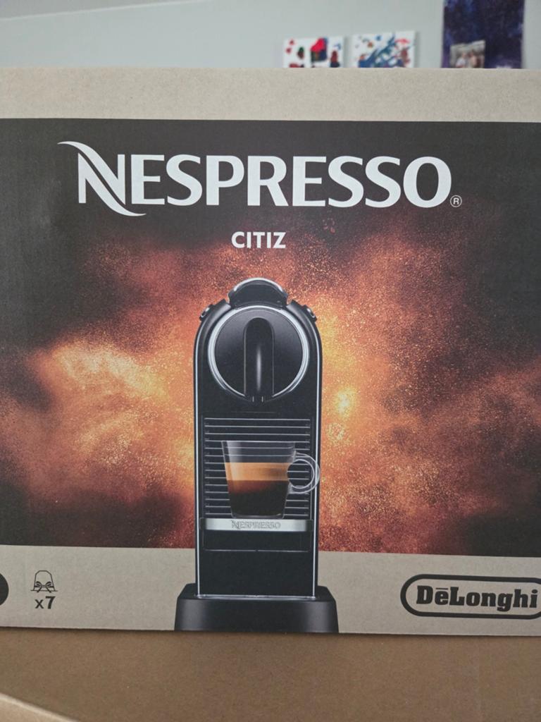 Nespresso CitiZ DeLonghi Koffiemachine - Nieuw in doos, Ophalen, 1 kopje, Koffiepads en cups, Afneembaar waterreservoir