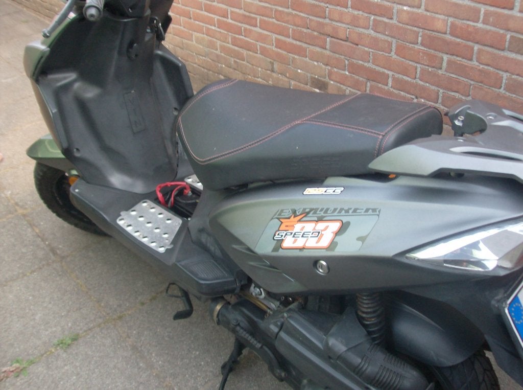 Explorer scooter 125cc, Fietsen en Brommers, Ophalen, 125 cc, Zo goed als nieuw, Benzine