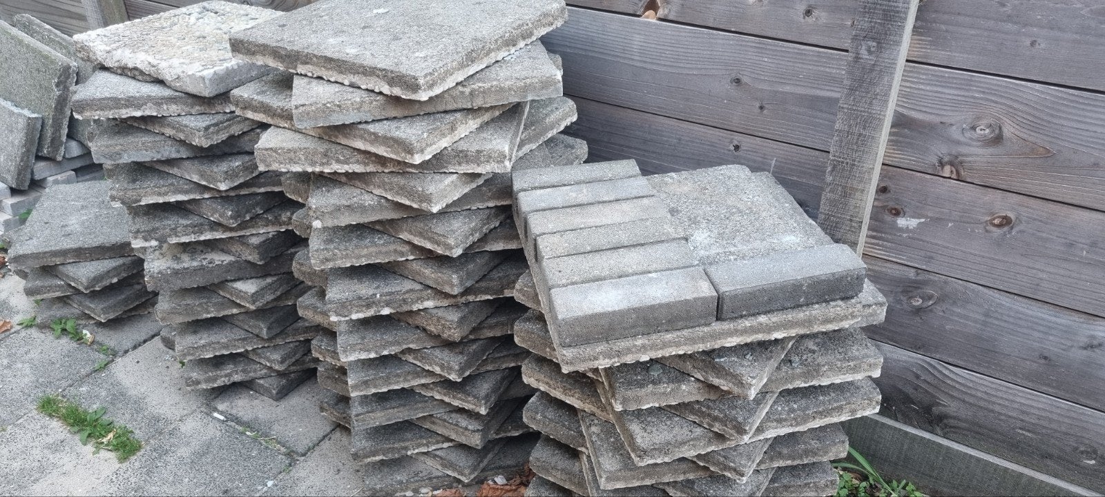 Gratis 40x40 tuintegel, 32 stuks, Tuin en Terras, Tegels en Klinkers, Ophalen, Gebruikt, Beton, Terrastegels