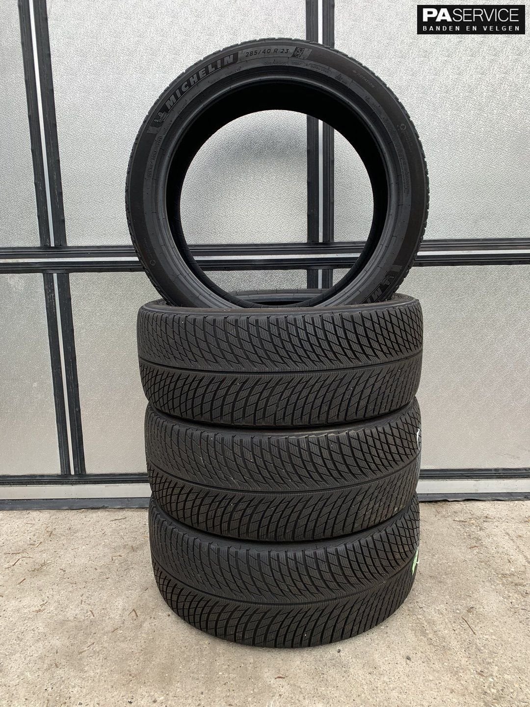 4x Michelin 285 40 23 Pilot Alpine Winterbanden met 7,8 mm, Gebruikt, -, 285 mm, -
