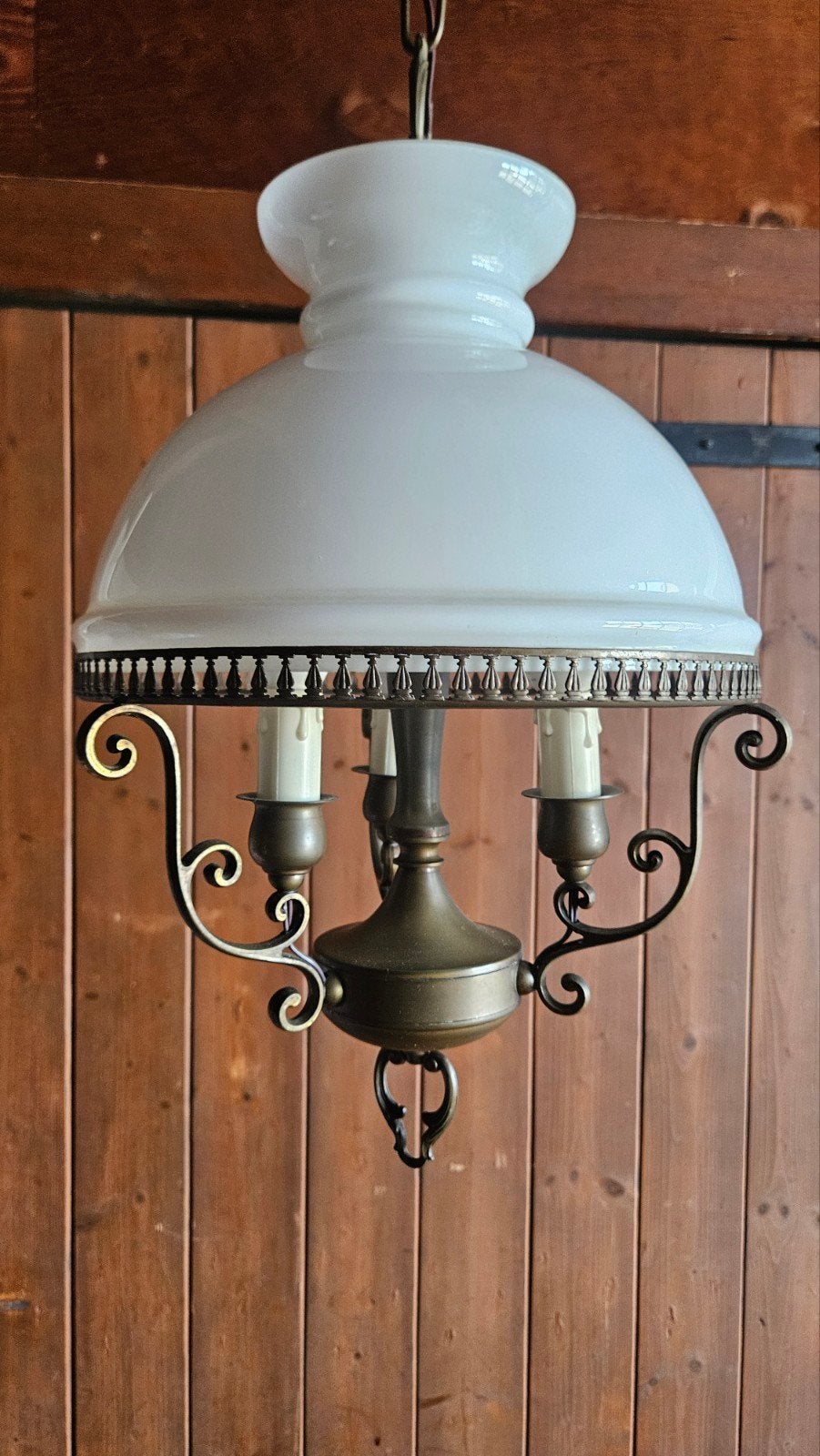Vintage Hanglamp met Melkglas Kap - Klassieke Stijl, Huis en Inrichting, Lampen | Kroonluchters, Ophalen, Gebruikt, Glas, Klassiek, Vintage, Landelijk