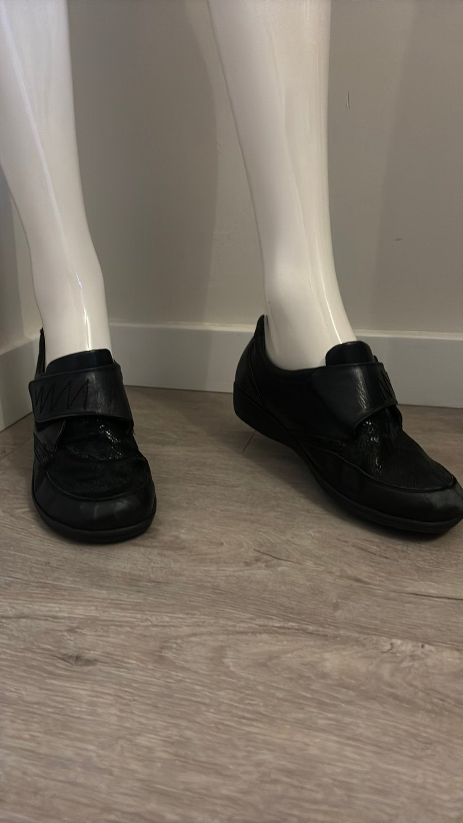 Caprice comfort schoenen maat 38, Ophalen of Verzenden, Zo goed als nieuw, Zwart, Sneakers of Gympen