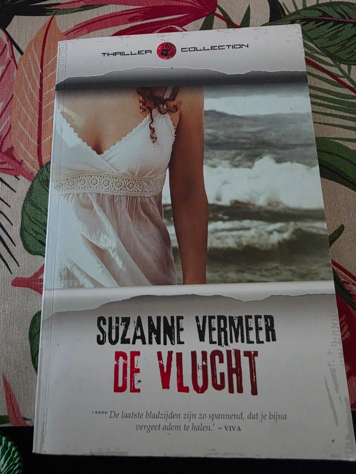 Suzanne Vermeer - De Vlucht (Thriller), Boeken, Ophalen of Verzenden, Zo goed als nieuw, Suzanne Vermeer, Nederland