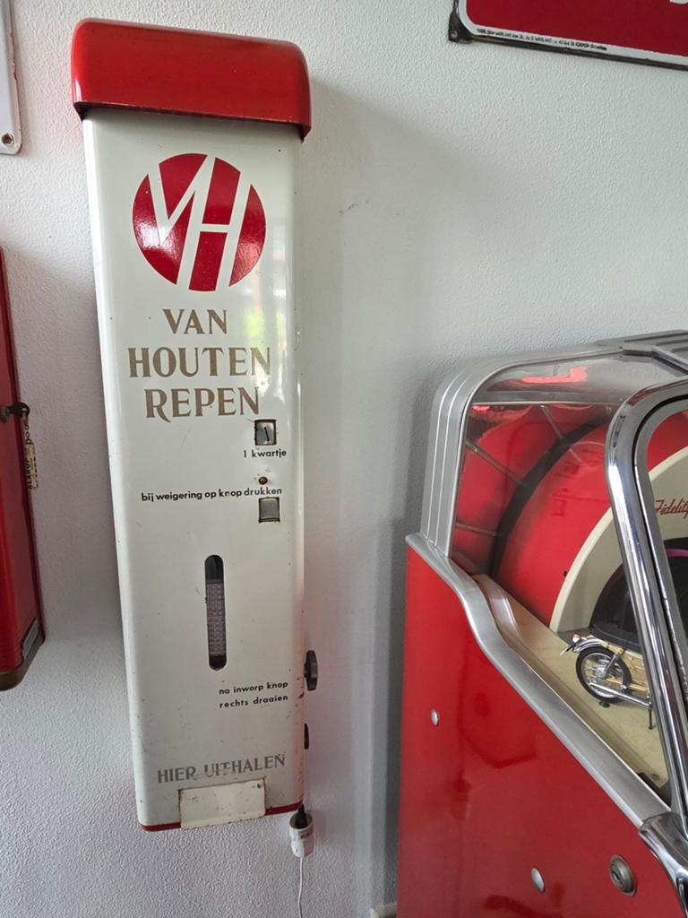 Muurautomaten faam van houten, Verzamelen, Automaten | Overige, Ophalen, Zo goed als nieuw