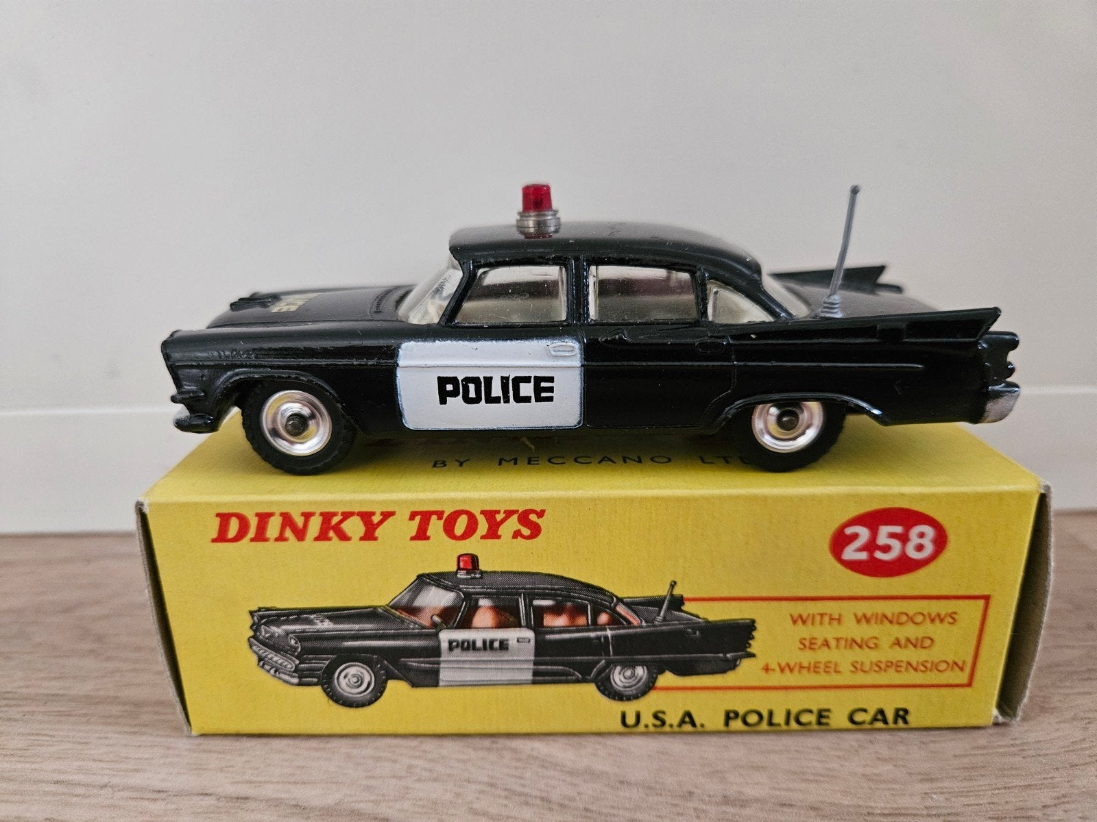 Dinky Toys 258 U.S.A. Police Car Dodge Royal Sedan met doos, Ophalen of Verzenden, Zo goed als nieuw