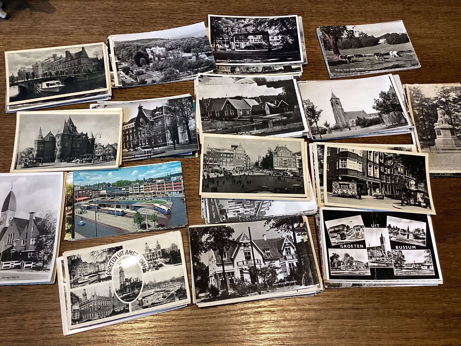 Stapeltje oude ansichtkaarten uit Nederland.   250 stuks, Ophalen of Verzenden