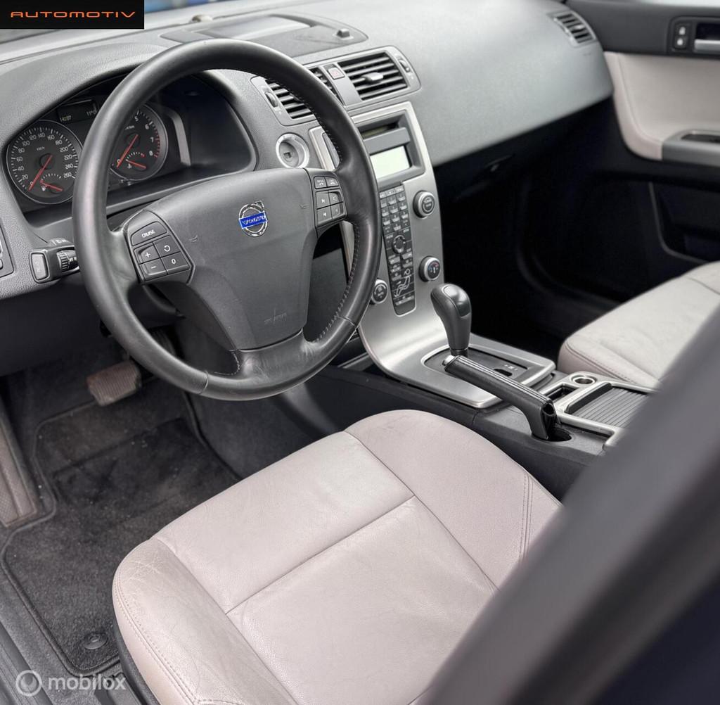 Volvo V50 2.4 Momentum TREKHAAK / NAP / AUTOMAAT, Auto's, Volvo, Gebruikt, 1367 kg, 700 kg, Parkeersensor