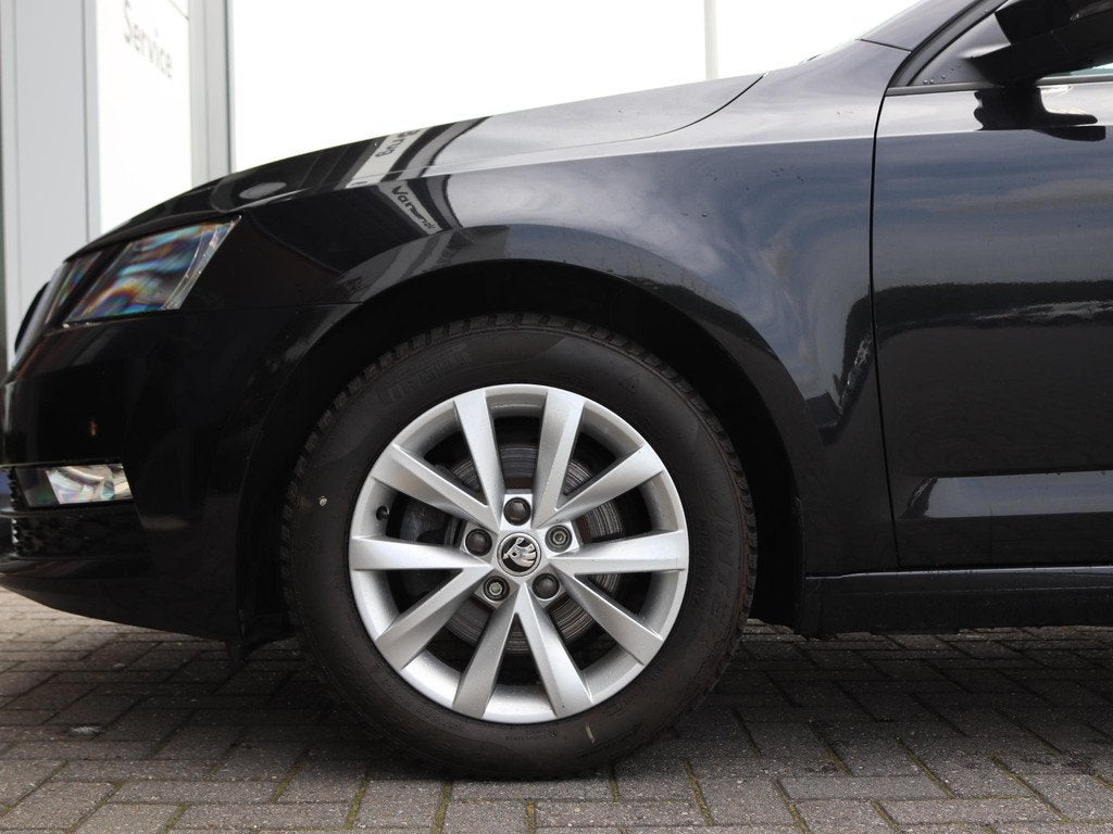 Skoda Octavia Combi 1.5 TSI 150 pk Executive | Navigatie | S, Auto's, Skoda, Voorwielaandrijving, Stof, Gebruikt, 150 pk