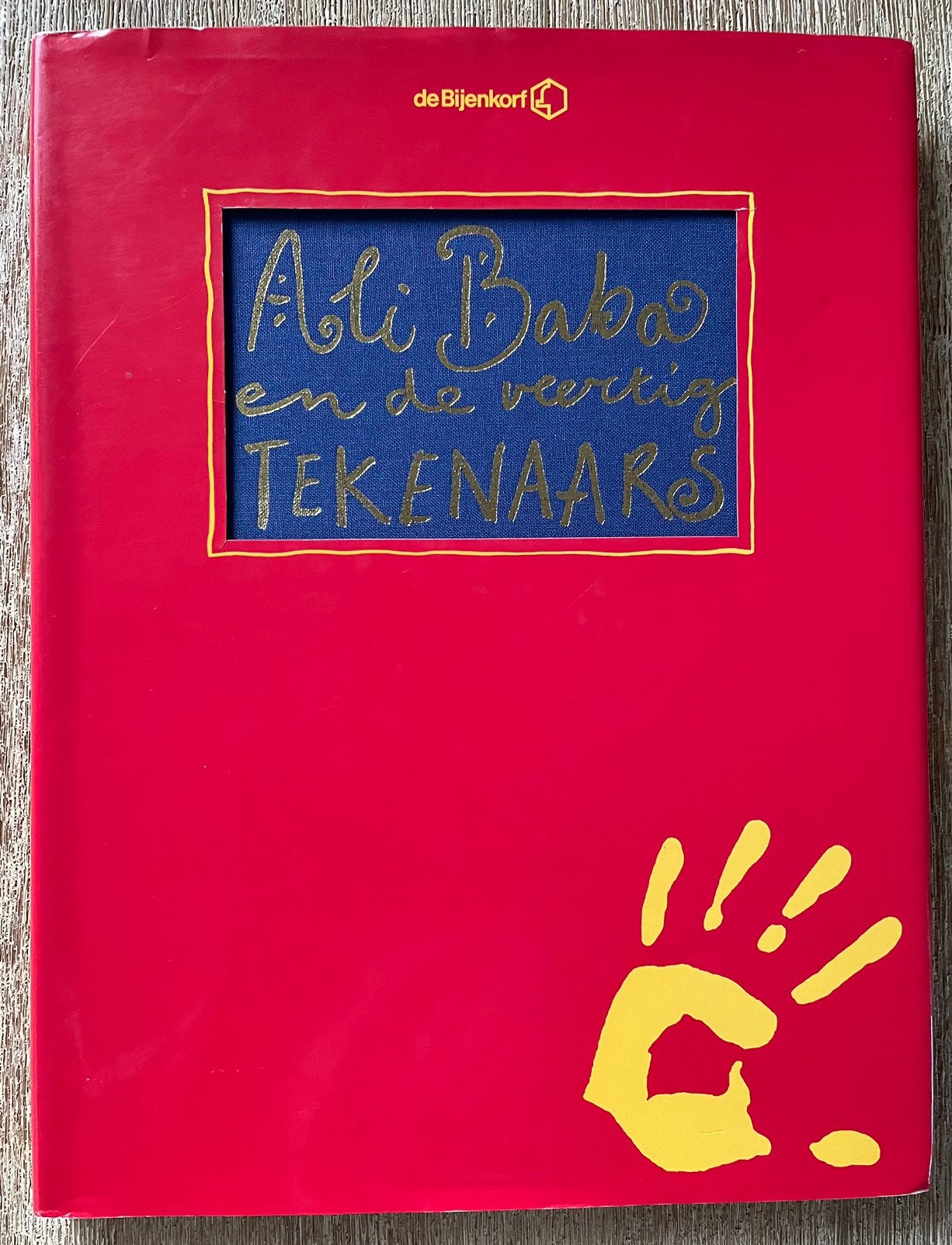 Ali Baba en de veertig tekenaars - Willem Wilmink, Ophalen of Verzenden, Zo goed als nieuw