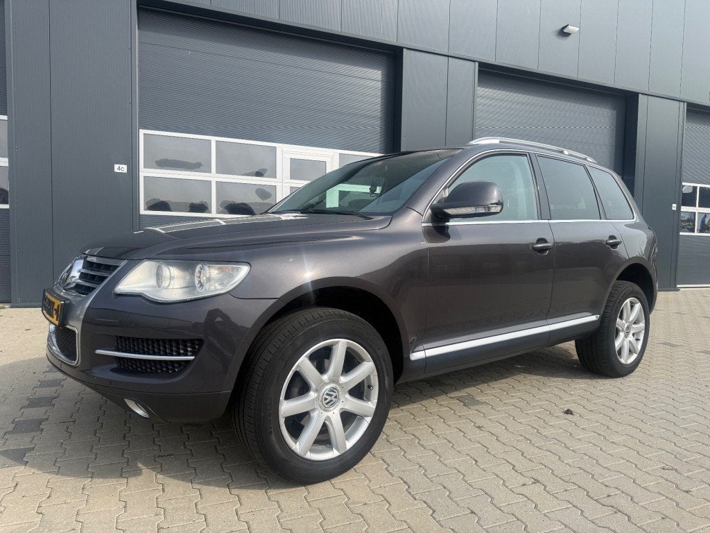 Volkswagen TOUAREG 2.5 TDI HIGHLINE, Auto's, Gebruikt, Navigatiesysteem, 2242 kg, Bedrijf