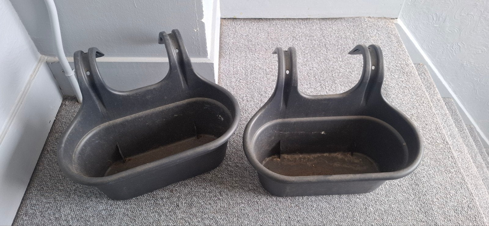 Set van 2 kunststof balkon bloembakken, antraciet, Ophalen, Kunststof, Gebruikt, Minder dan 30 cm