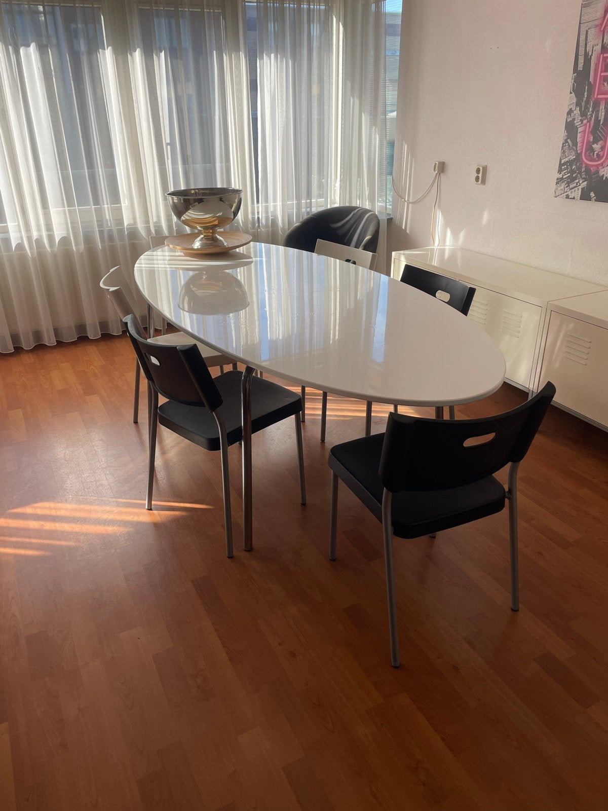 Eettafel met 6 stoelen - 240 cm ovaal, Kunststof, Gebruikt, 100 tot 150 cm, 200 cm of meer