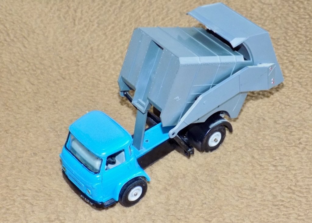 Norev 1/43 Saviem Refuse Garbage truck, Hobby en Vrije tijd, Modelauto's | 1:43, Ophalen of Verzenden, Gebruikt, Bus of Vrachtwagen