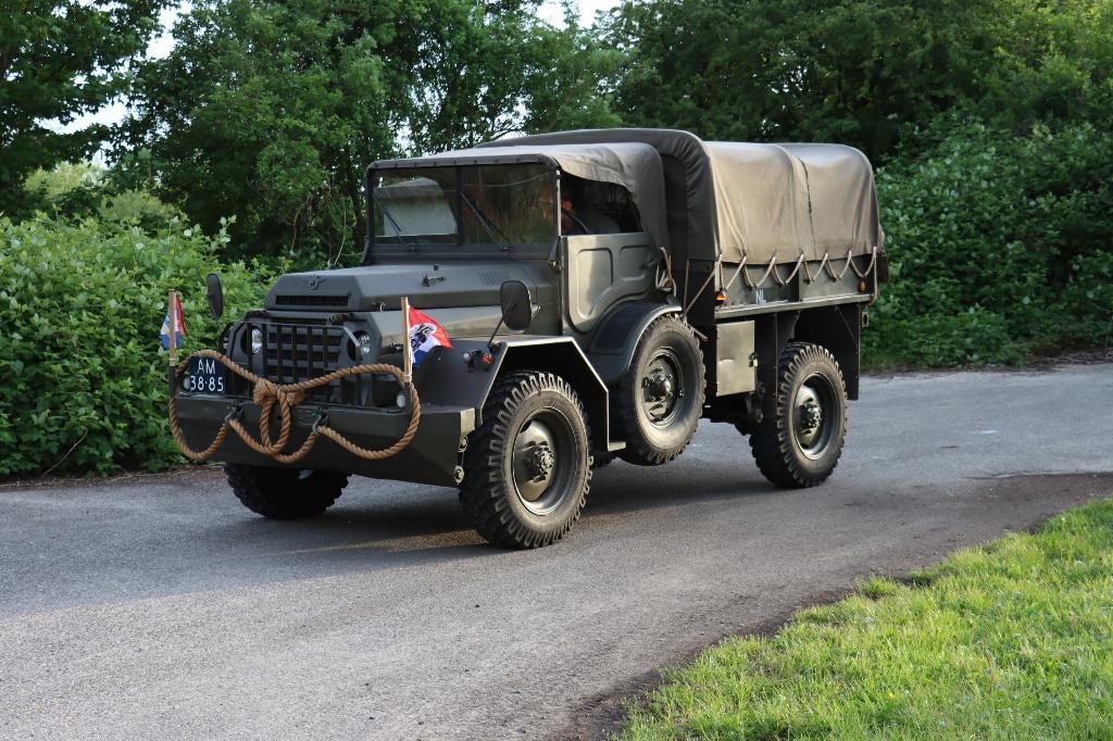 Let op, teab Daf ya 126 30-6-1956 met B rijbewijs, Verzamelen, Militaria | Algemeen, Ophalen, Landmacht, Nederland, Overige typen
