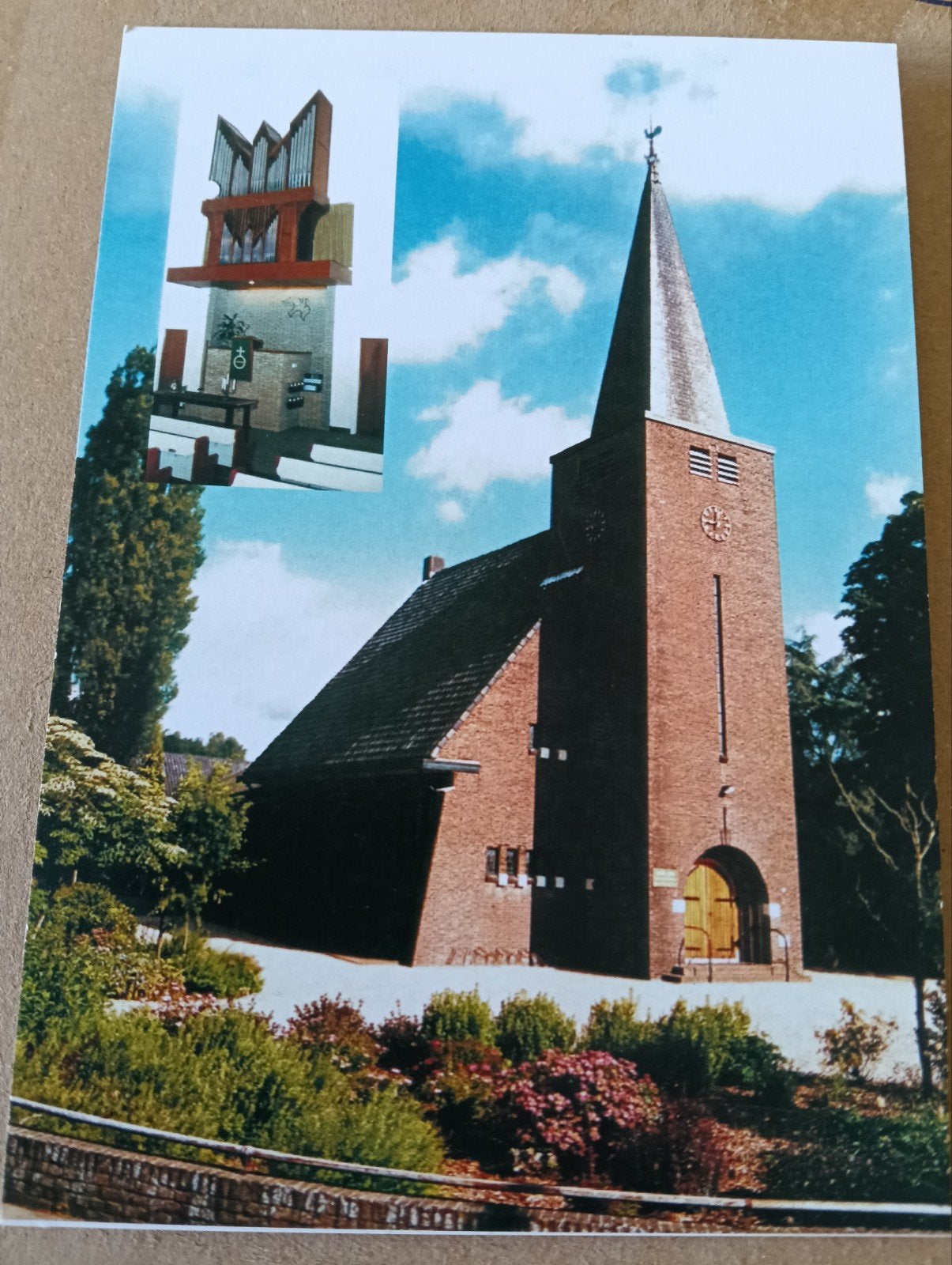 Gereformeerde kerk Beekbergen - Lieren, Ophalen of Verzenden, 1960 tot 1980, Ongelopen, Gebouw