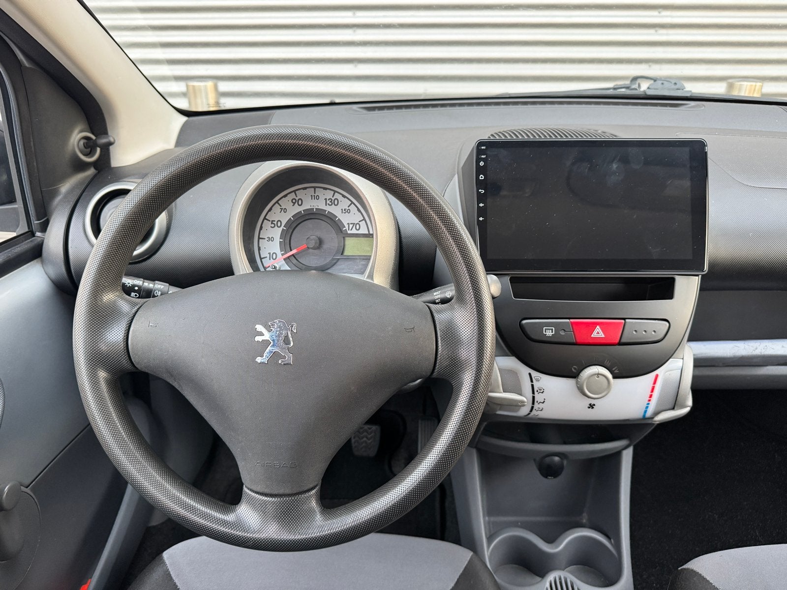 Foto 6 van Peugeot 107 NAP |APK | KLEIN BEURT | CARPLAY | LAGE KM |5dr