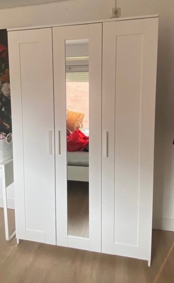 BRIMNES Kledingkast met 3 deuren, wit, 117x50x190 cm, Ophalen, Met deur(en), 100 tot 150 cm, Zo goed als nieuw