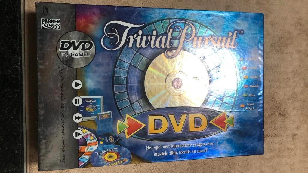 Spel Trivial Pursuit DVD, Ophalen of Verzenden, Zo goed als nieuw