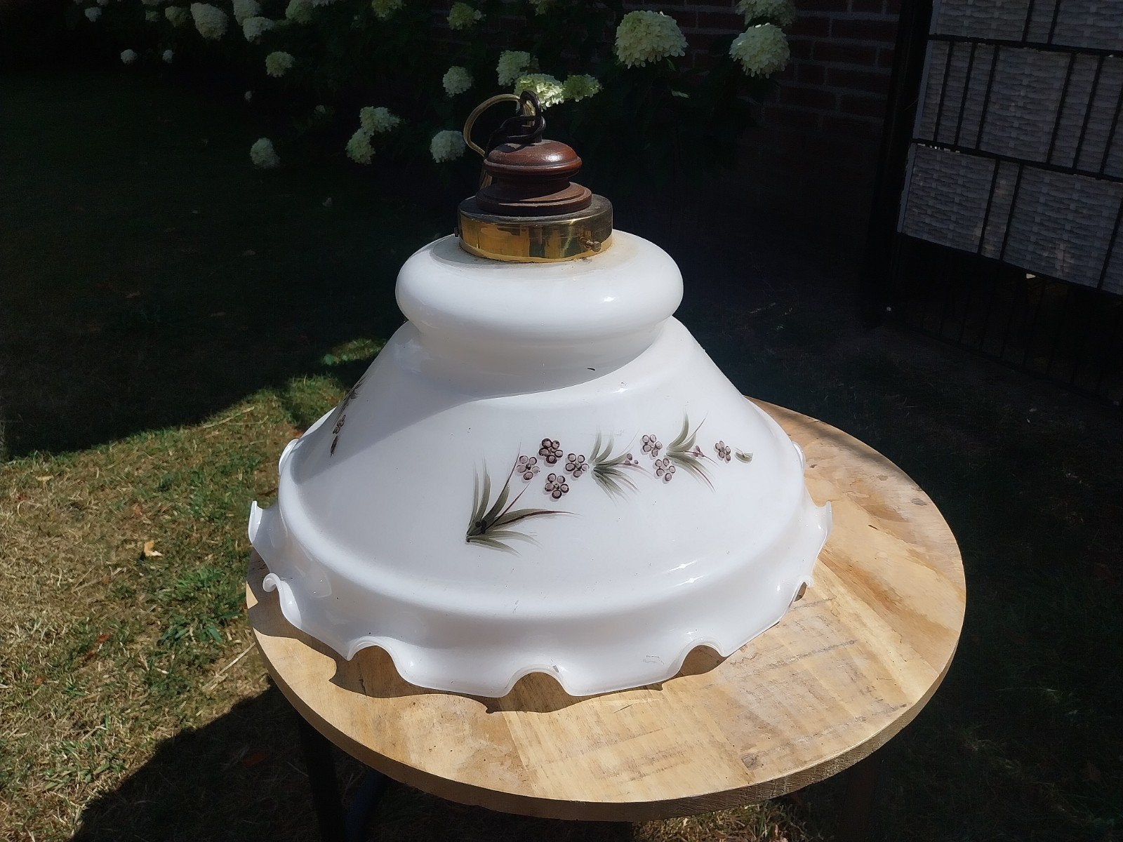 Vintage hanglamp met bloemmotief - wit glas, Ophalen, Gebruikt, Vintage, Klassiek, E27 (groot)