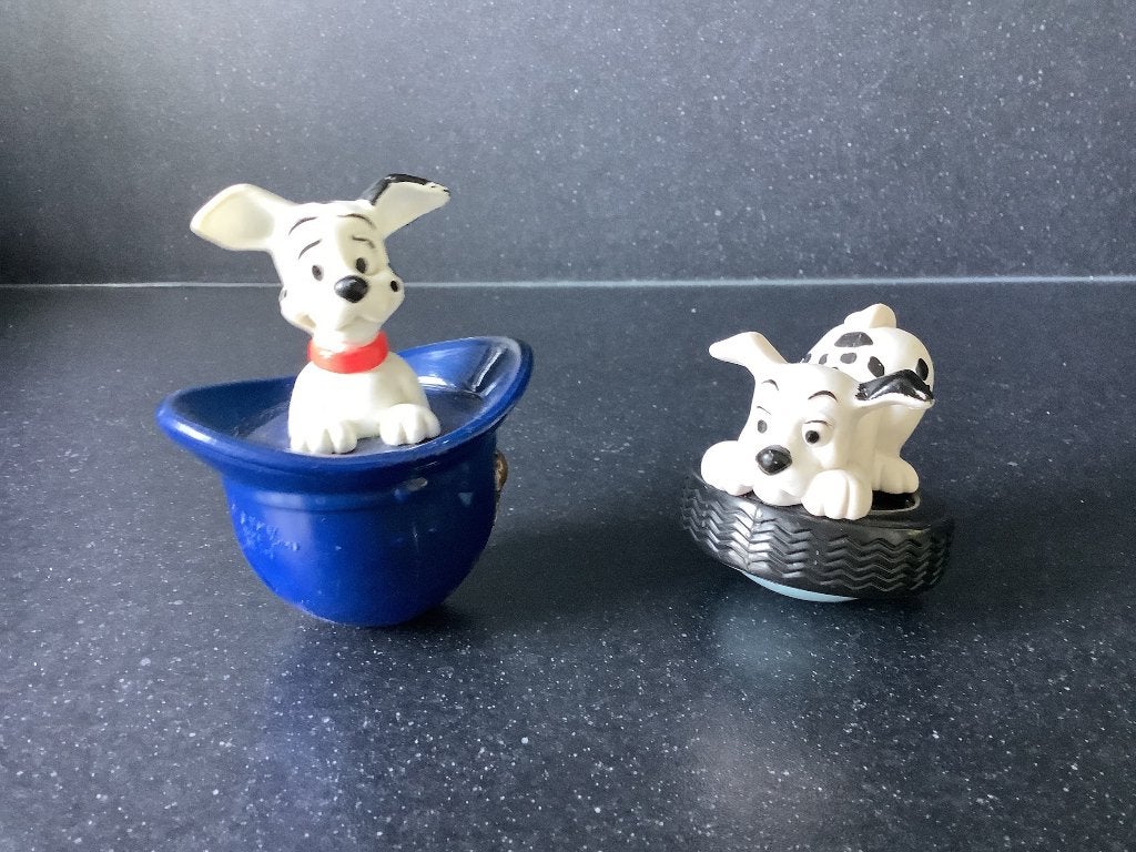 2x hond 101 Dalmatiërs op wiebel politiehelm en band Disney, Ophalen of Verzenden, Zo goed als nieuw