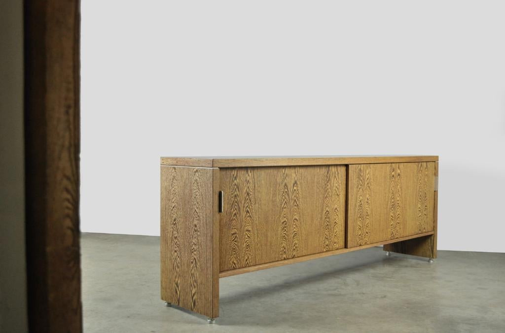 Modern vintage dressoir met Wenge fineer afwerking, 1980s, Modern vintage, 150 tot 200 cm, Ophalen of Verzenden, 25 tot 50 cm