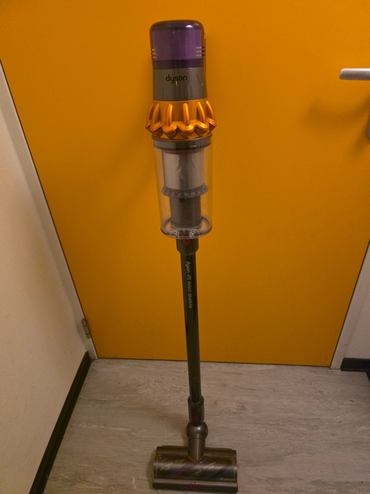 Foto 2 van Dyson V15 Detect Absolute steelstofzuiger