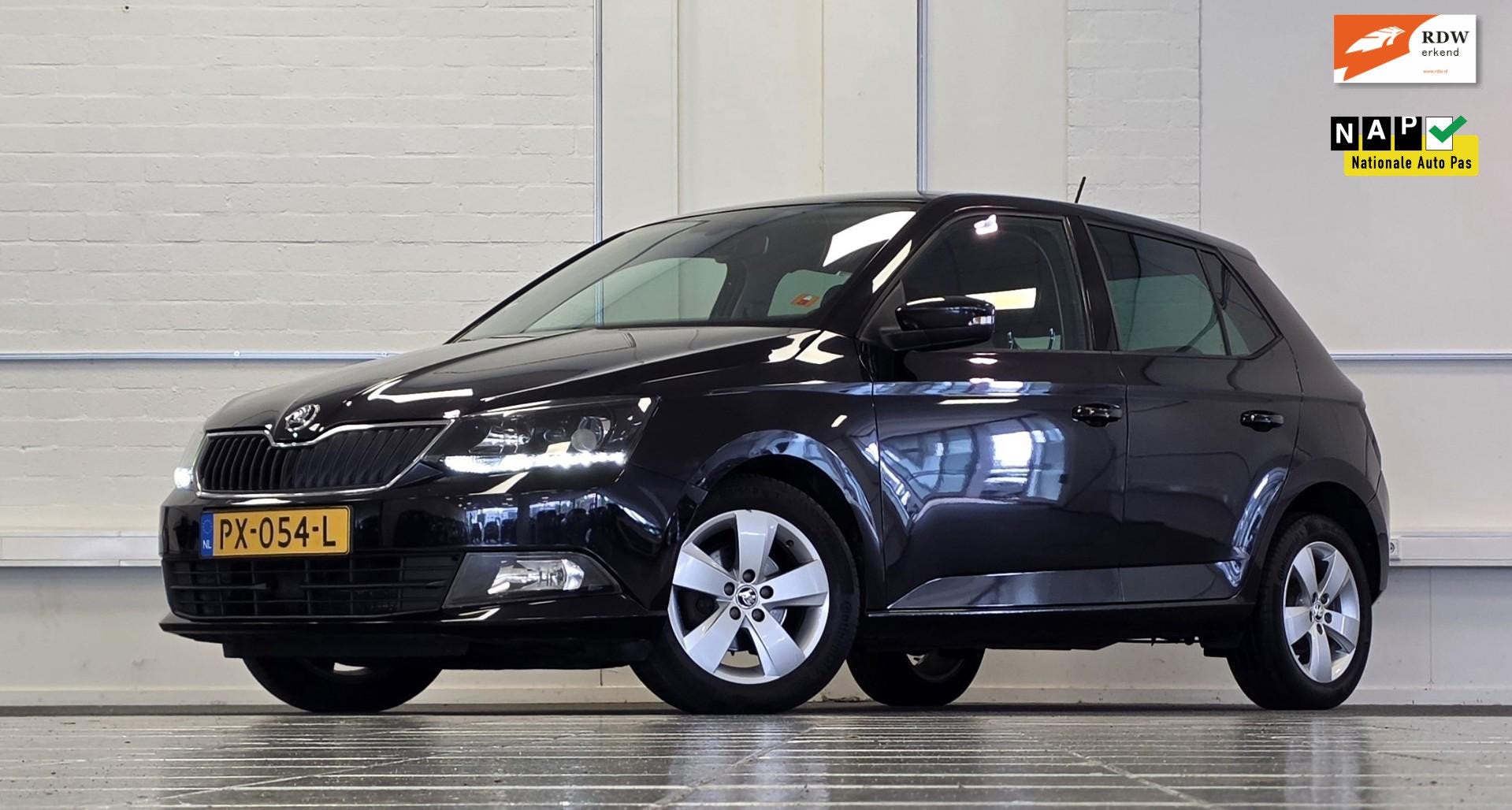 Skoda Fabia 1.0 TSI Style Navigatie Clima 1e Eigenaar Mooi!, Auto's, Voorwielaandrijving, Stof, 95 pk, Bedrijf
