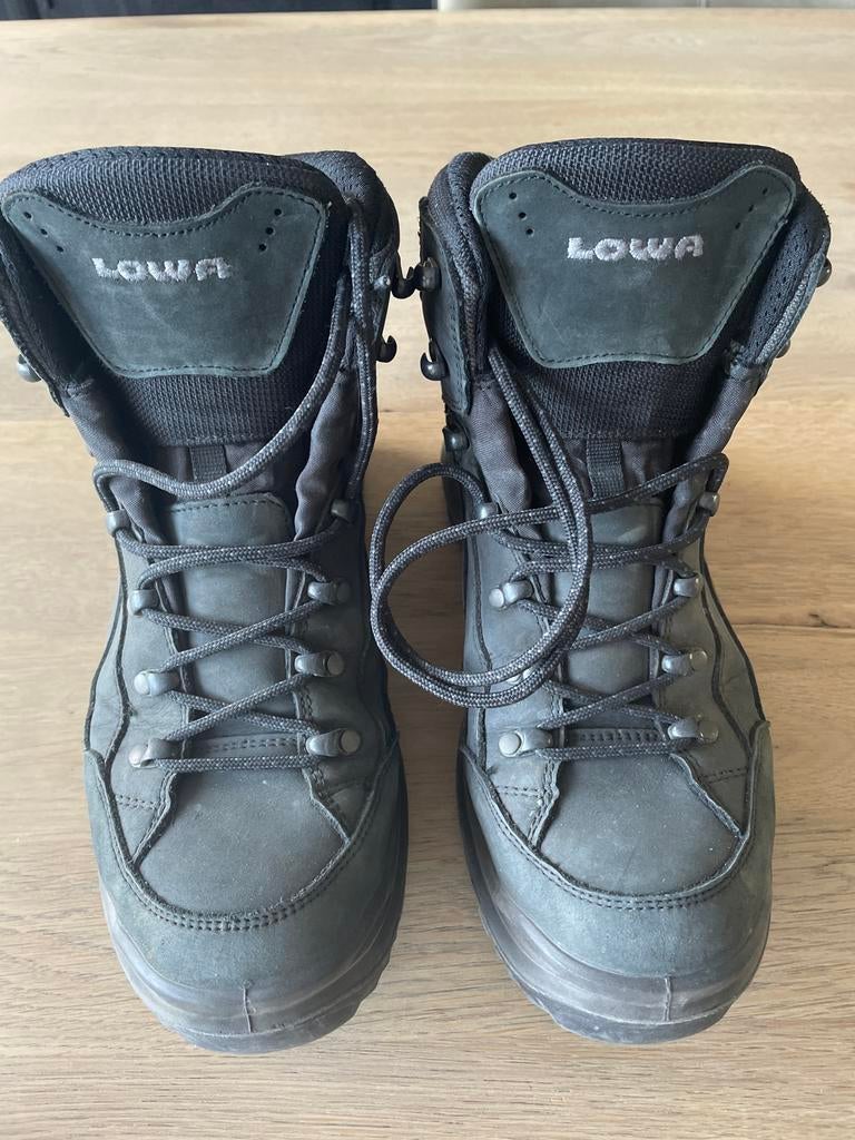 Lowa wandelschoenen heren Maat 42 - Zo goed als nieuw, Ophalen of Verzenden, Zo goed als nieuw, Schoenen
