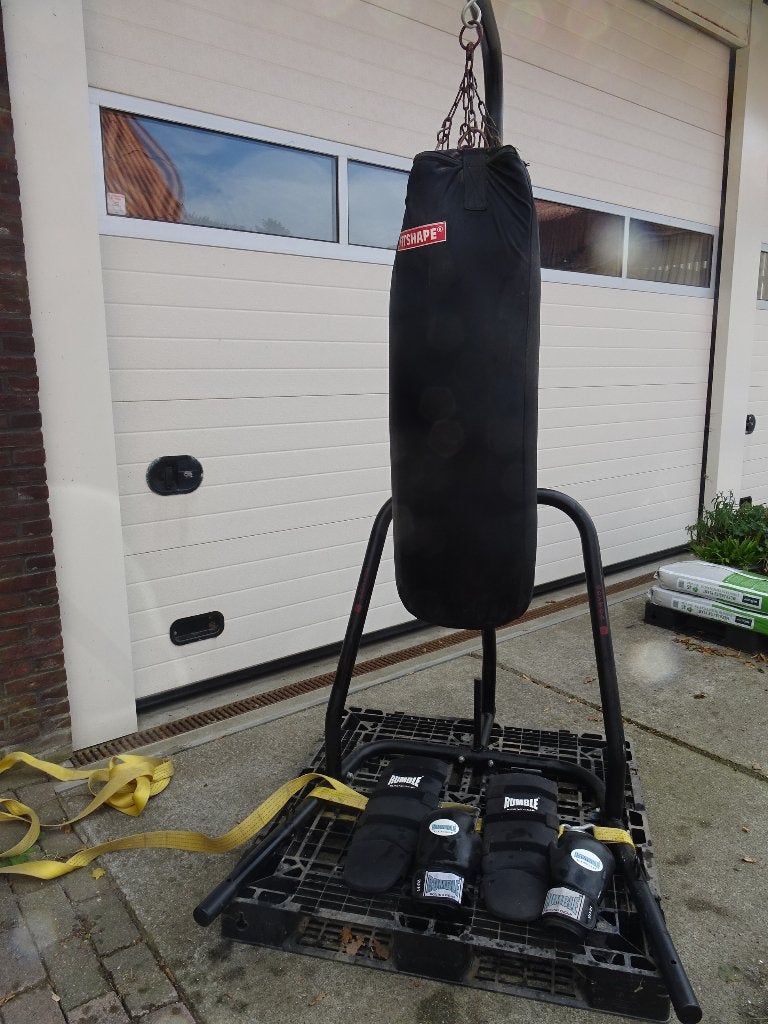 Bokszakstandaard met bokszak en handschoenen, Sport en Fitness, Ophalen, Gebruikt, Bokszak