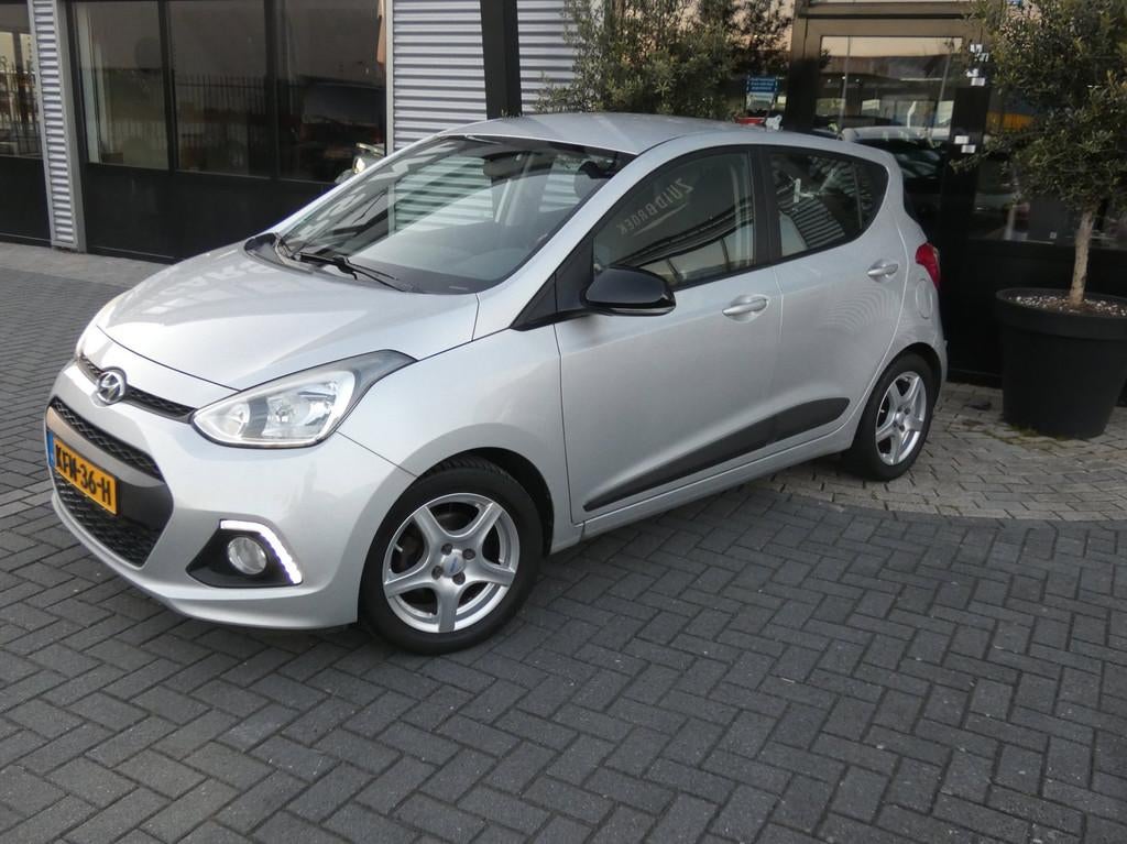 Hyundai I10 1.0i i-Motion Premium Airco | Eleck pakket, Auto's, Voorwielaandrijving, Euro 5, Stof, Gebruikt