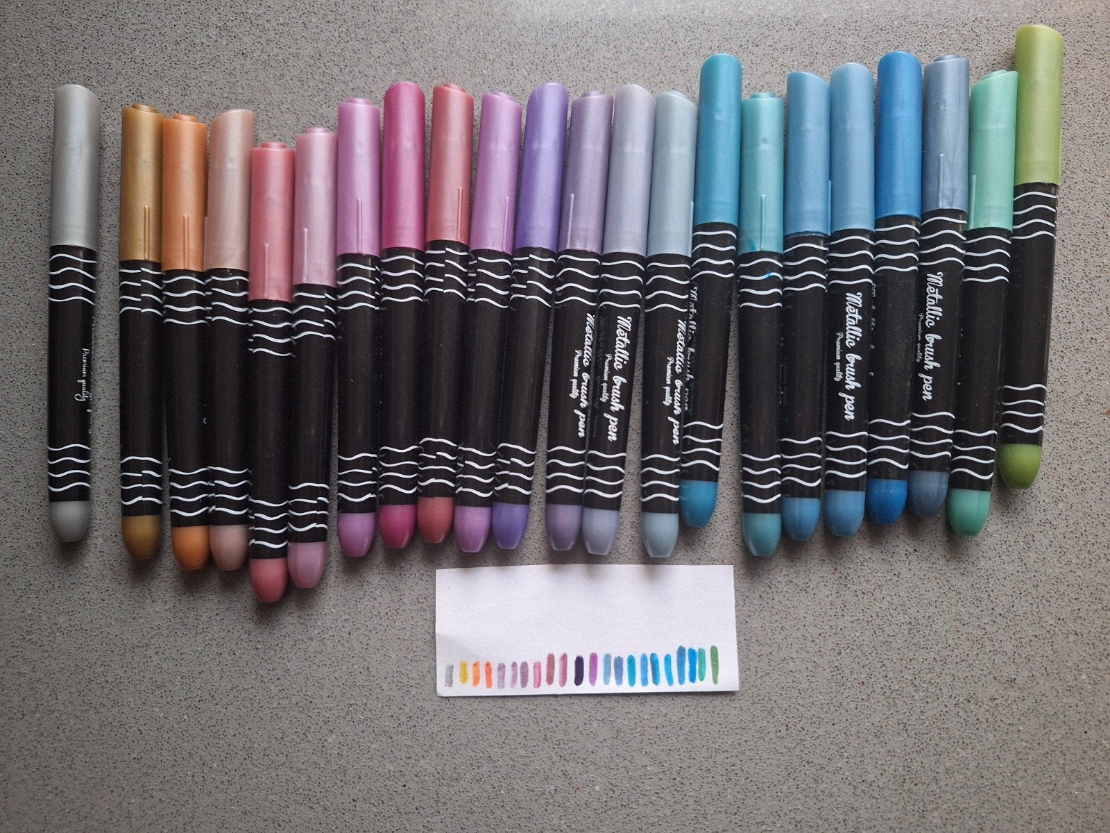 Metallic brush pens 22 stuks, Ophalen of Verzenden, Gebruikt, Potlood of Stift